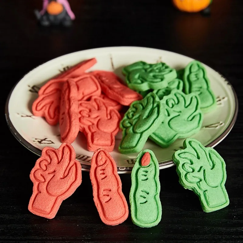 

New Devils Talons Halloween Cookie Mold Cartoon Ghost Finger Fondant Biscuit Cutters Embossing Cake Decorations Baking Supplies
