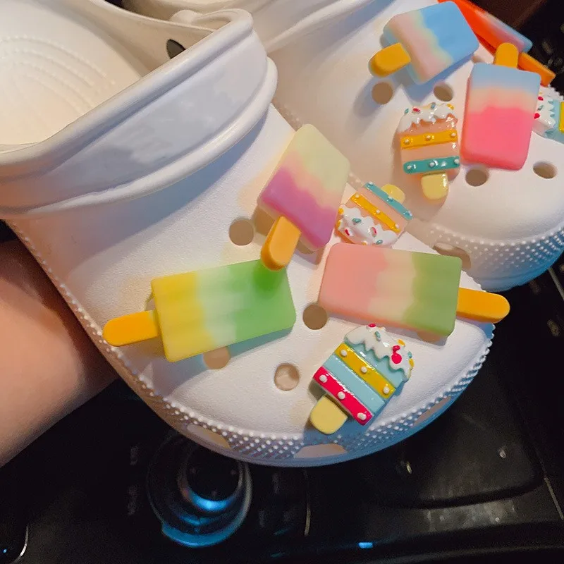 

2023 New decorative flower shoe buckle small ice cream accessories Garden shoes Shoe flower detachable set buckle accessories