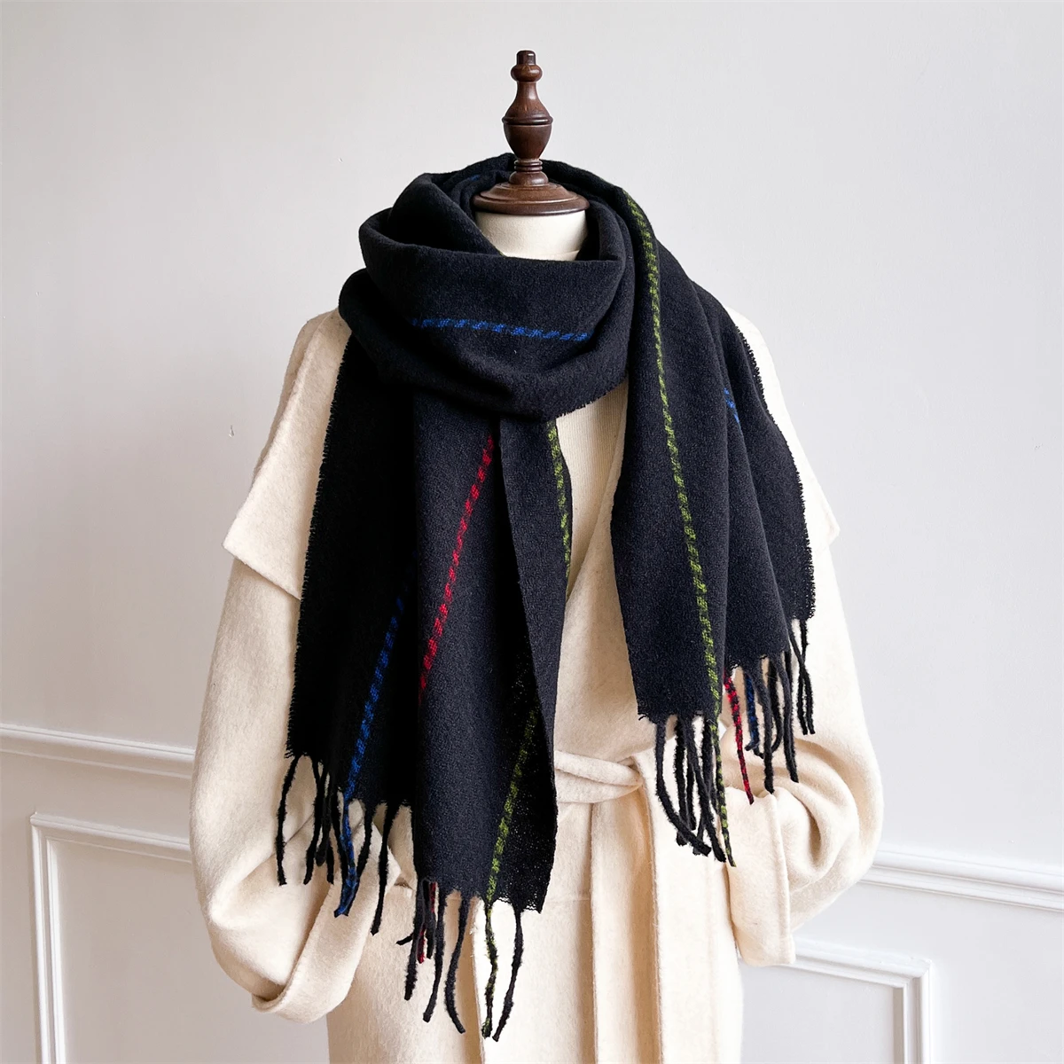 New Embossed Cashmere Women's Winter Scarf Warm Chunky Shawl Luxury Designer Tassels Pashmina Bufanda Lady Wrap Man Scarves