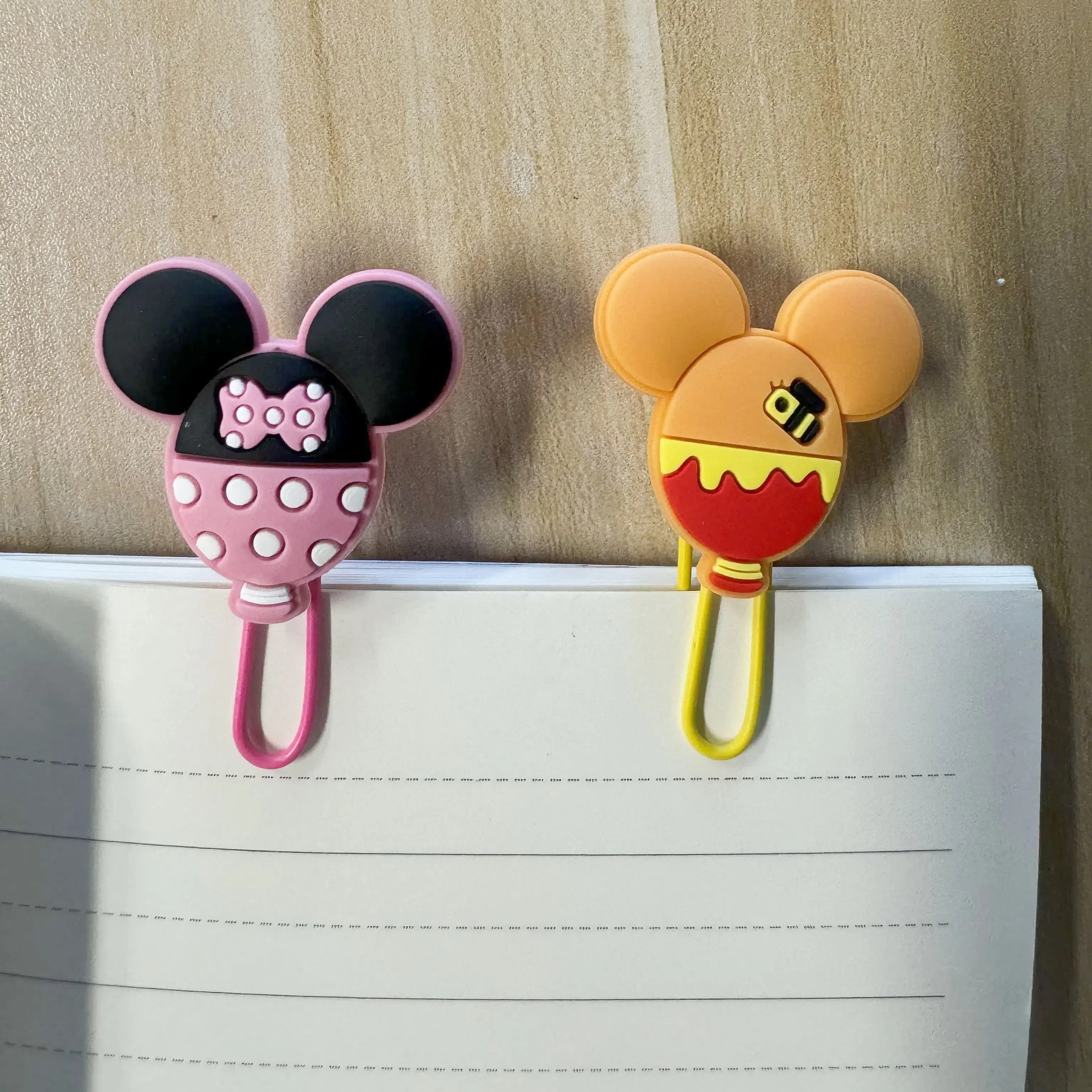 5Pcs/Set Mega Large Paper Clips Cartoon Multicolored Jumbo Coated Paperclips Big Sheet Holder for Office School Organizing 3
