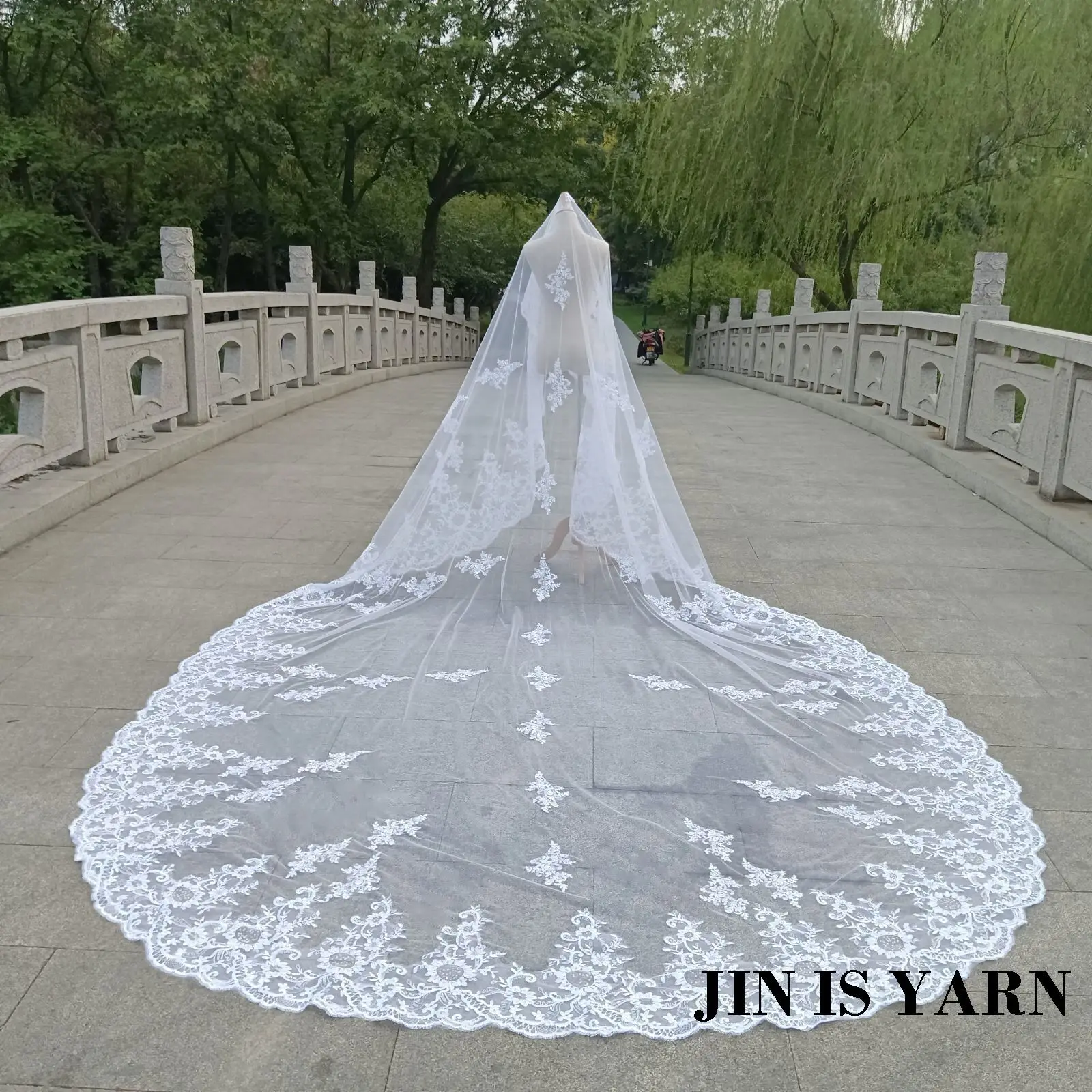 2019 The Most Beautiful Wedding Veil 300CM White Long Cathedral Bridal Veils  Lace Edge 3Meter White Long One Layer Wedding Veils velos de novia voile  mariage veu de noiva