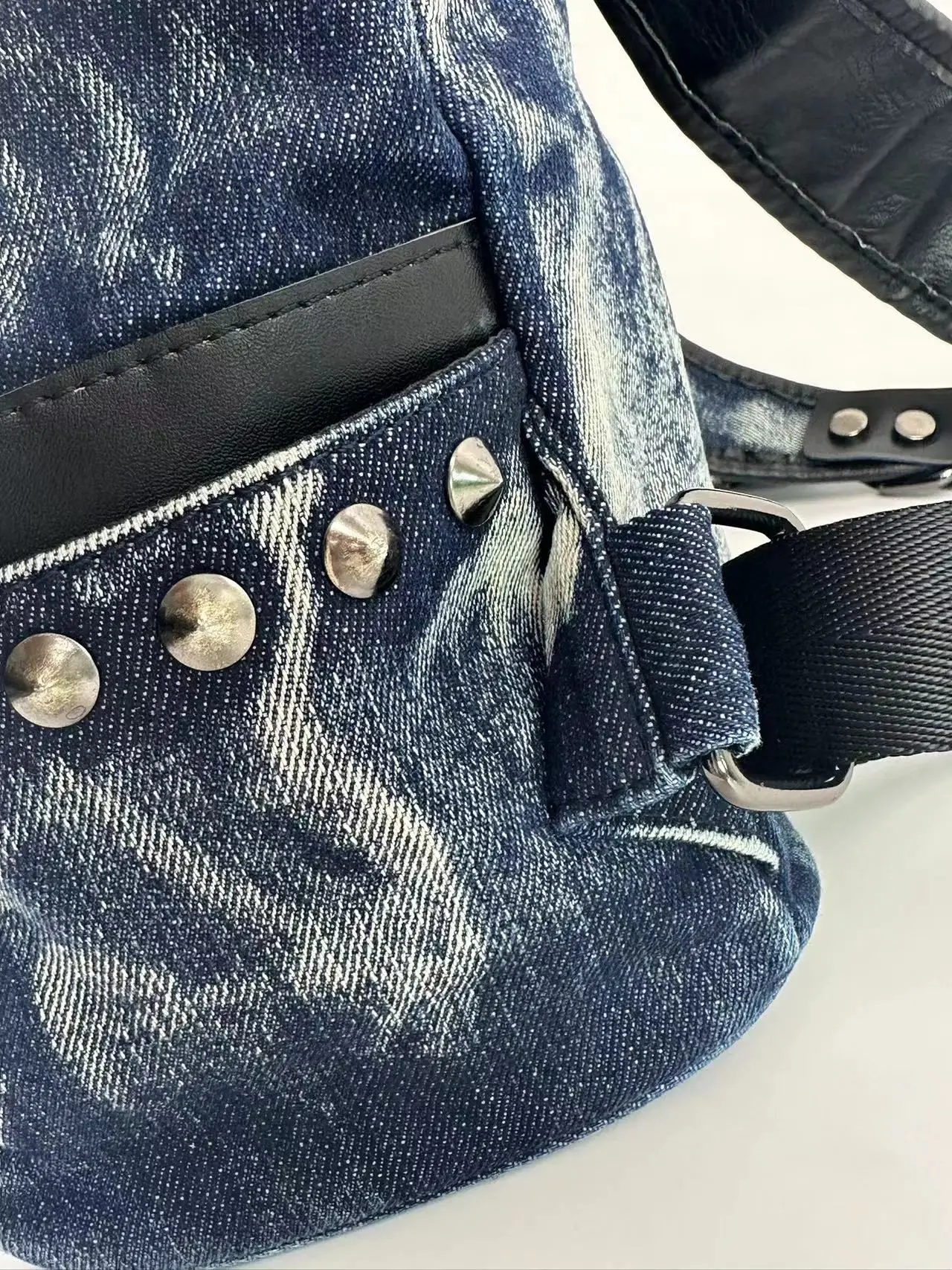 S842c2191427f43d7b7c7cbc578f5b351O