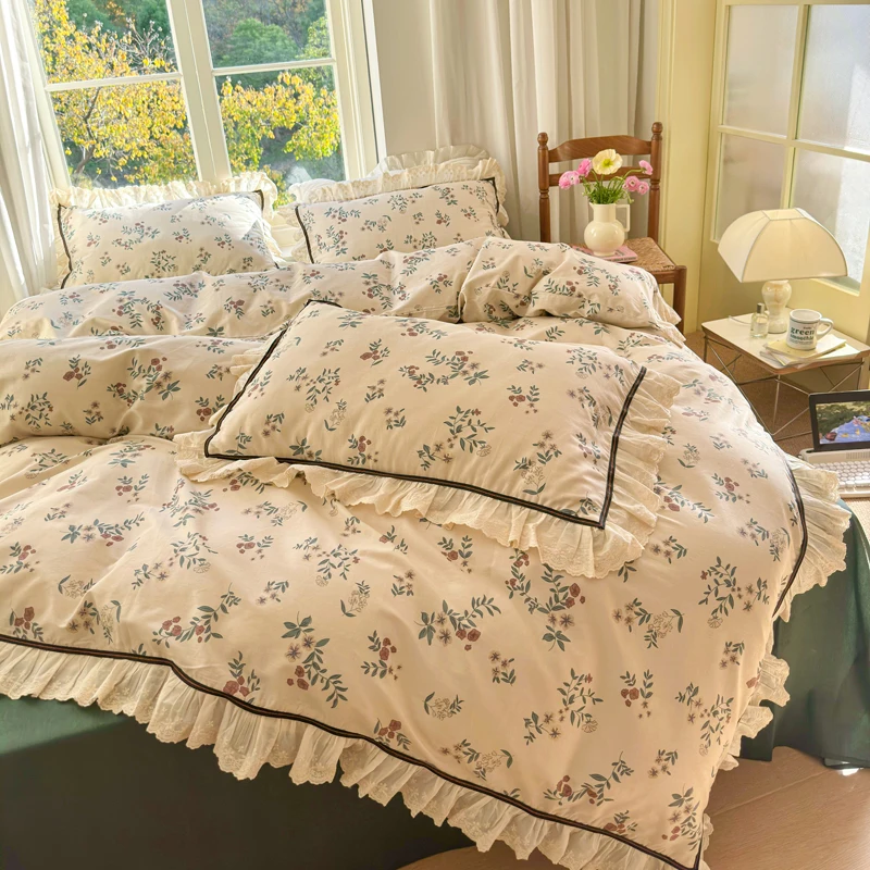 FloralPrintPureCottonHomeBeddingSetLaceEdgeDuvetCoverSetWithFlatSheetVintage.jpg