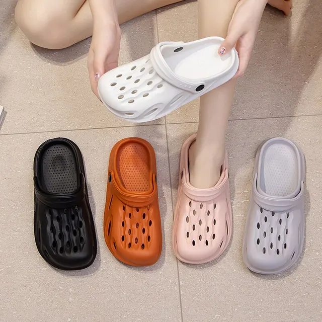 Clogs Women Sandals Summer Casual EVA Lightweight Outdoor Women's Shoes Anti Slip Thick Sole Beach Slides Couple Garden Shoes 2