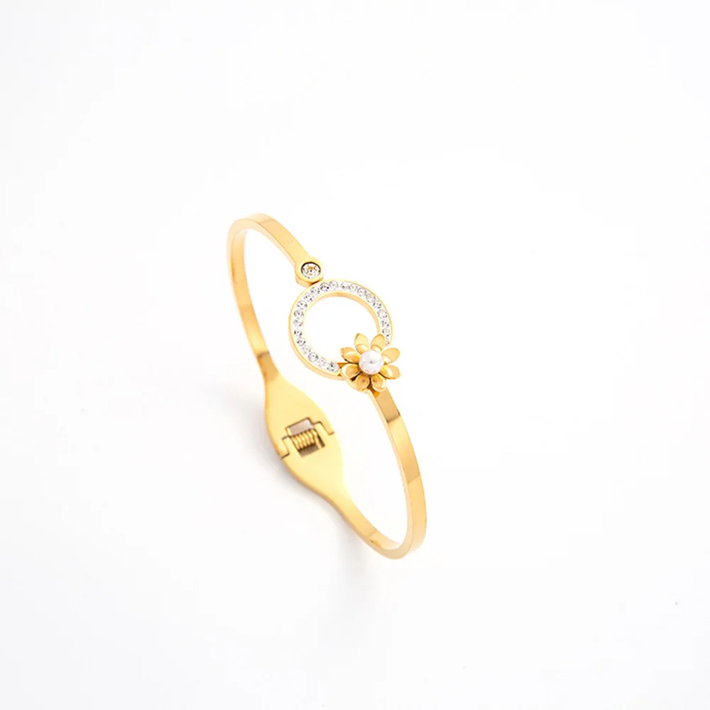 316L Five Leaf Clover Daisy Zircon Hollow Round Open Bracelet Women's Fashion Gold Plated Cuff Bracelet Waterproof Jewelry 5