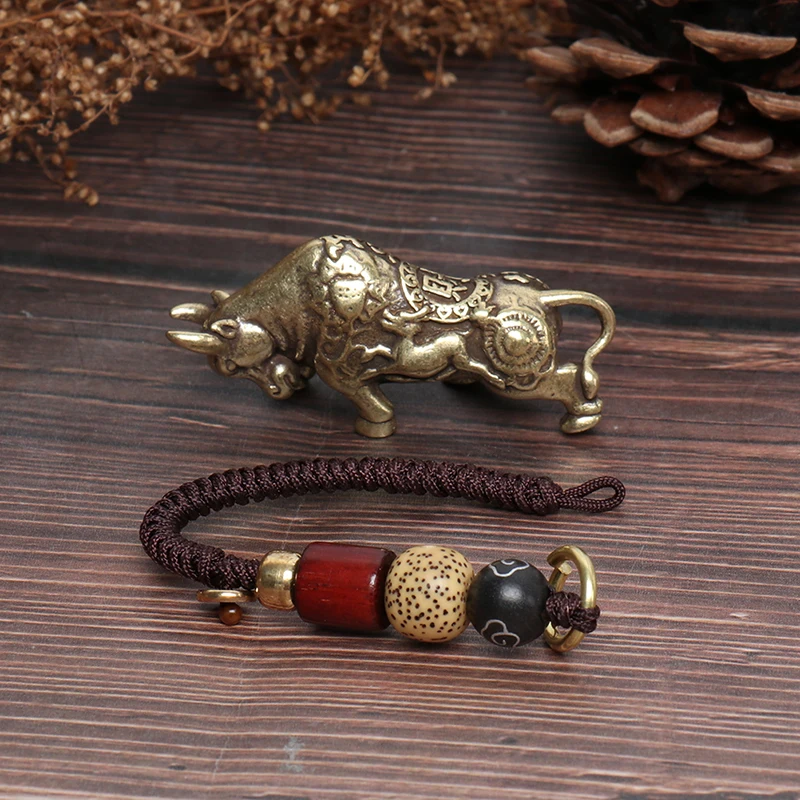 

Brass Zodiac Bull Figure Rope Keyring Hanging Trinkets Vintage Copper Cute Cow Calf Pendants Keychain Women Backpack Decors 1PC