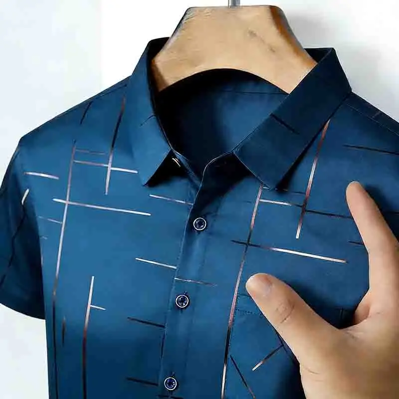 2026 High-Quality Men's Casual Fashion Shirt Short Sleeve Button-Down with Geometric Pattern