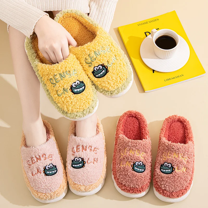 2022 New Soft Sole Slippers Couples Indoor Floor Flat Shoes Autumn Winter Warm Home Cotton Warm Plush Bedroom Slides Platform