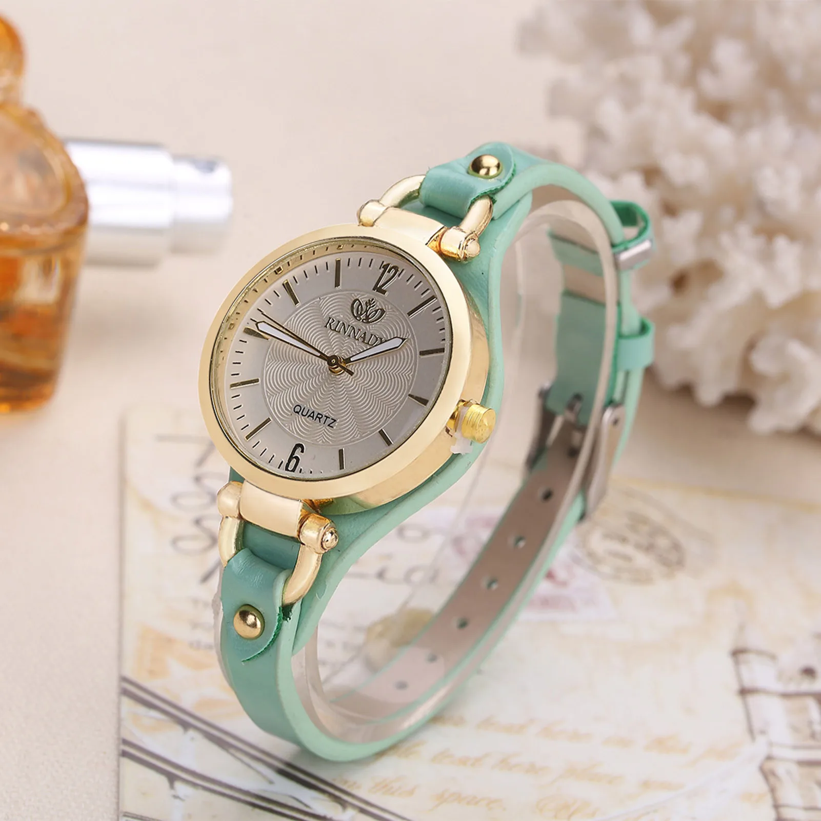 Women's Trendy Quartz Watches Round Dial PU Leather Strap Elegant Versatile Ladies Analog Quartz Watch - 4