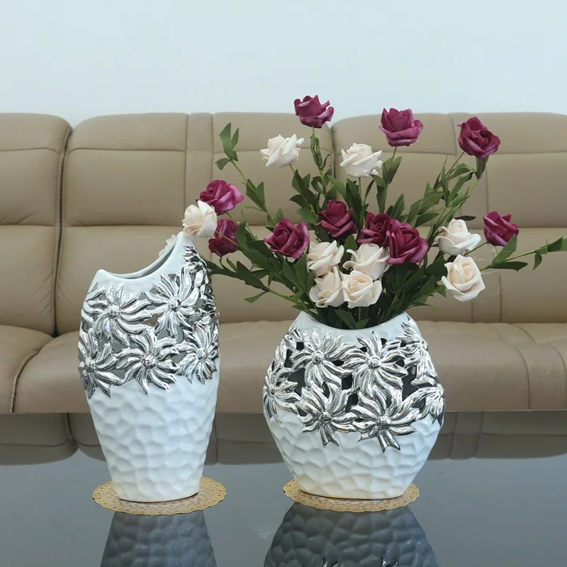 

Modern and minimalist home decoration accessories Wine cabinet decoration ceramic vase Creative home crafts Flower vase