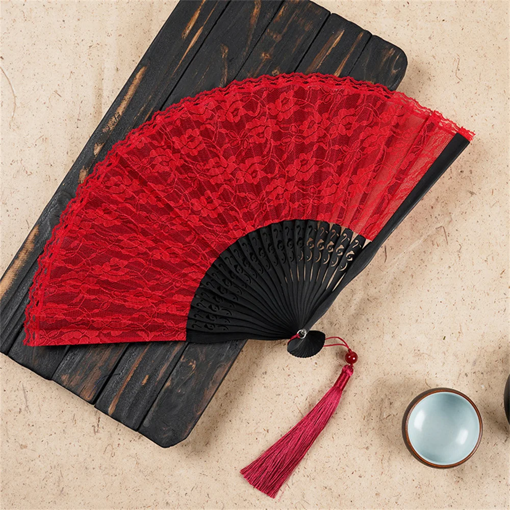 

Classical Chinese Style Bamboo Handicraft Lace Folding Fan Ancient Cheongsam Women'S Dance Bamboo Fan Wedding Party Supplies