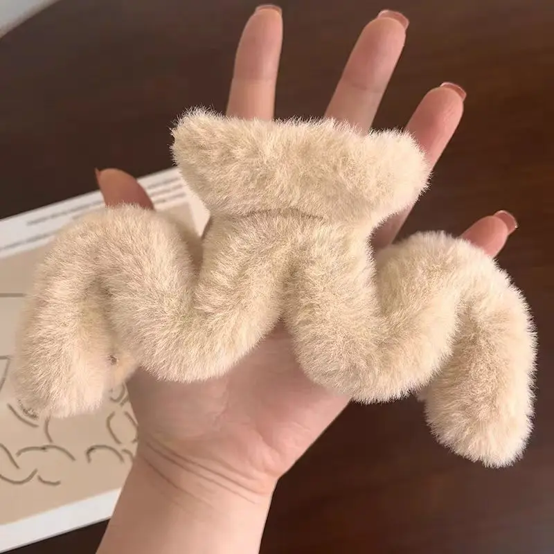 1/6 Stück Einfache Plüsch-Haarklammer Typ M für Frauen, Eleganter Alltags-Haarkrallenclip, Modische Mädchen-Haarspange, Haaraccessoires – Detail 6