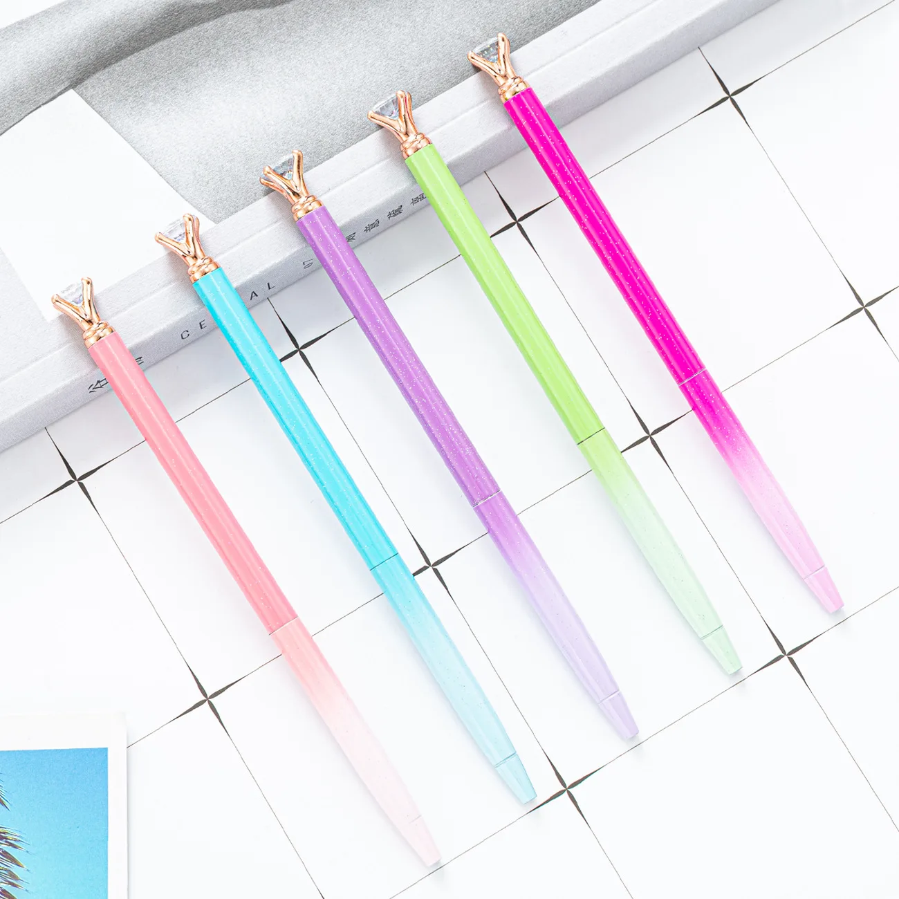 

30Pcs/Lot Gradient Color Small Diamond Ballpoint Pen Office Accessories Ball Point Pen Luxury Women's Pens for Writing Men's