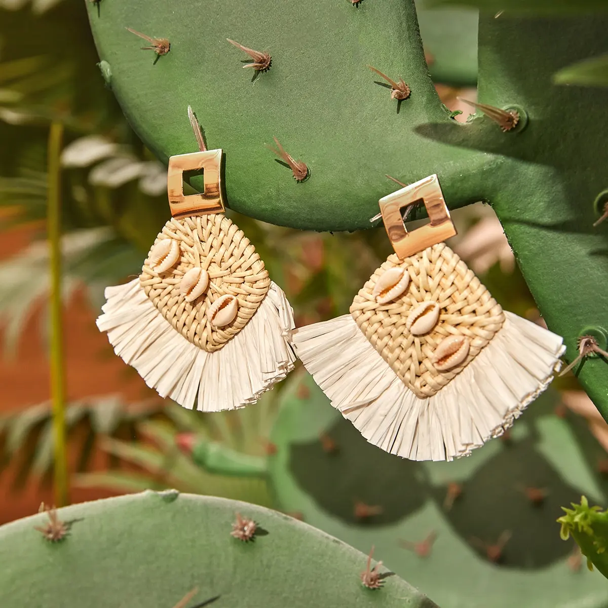 Handmade Bohemian Shell Rattan Wicker Straw Drop Earrings for Women
