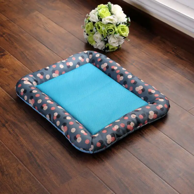 thumbnail image 1 of Almohadilla de verano para mascotas, cama para gatos, seda de hielo, malla fresca, cómoda almohadilla para jaula para gatos, transpirable y conveniente para un verano fresco, 1 of 5