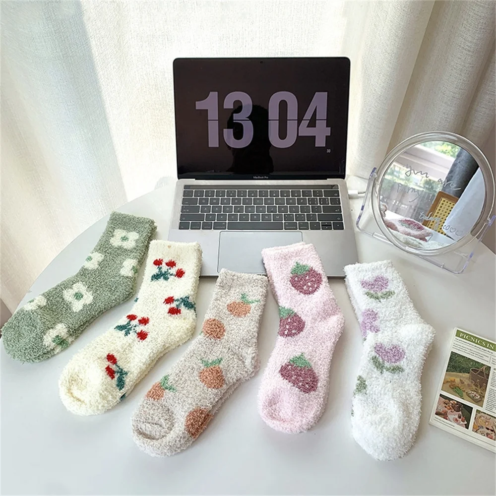 

1Pair Coral Velvet Socks Women Cream Socks Winter Thickened Padded Warm Soft Slipper Socks Fuzzy Floor Socks Home Sleeping Socks