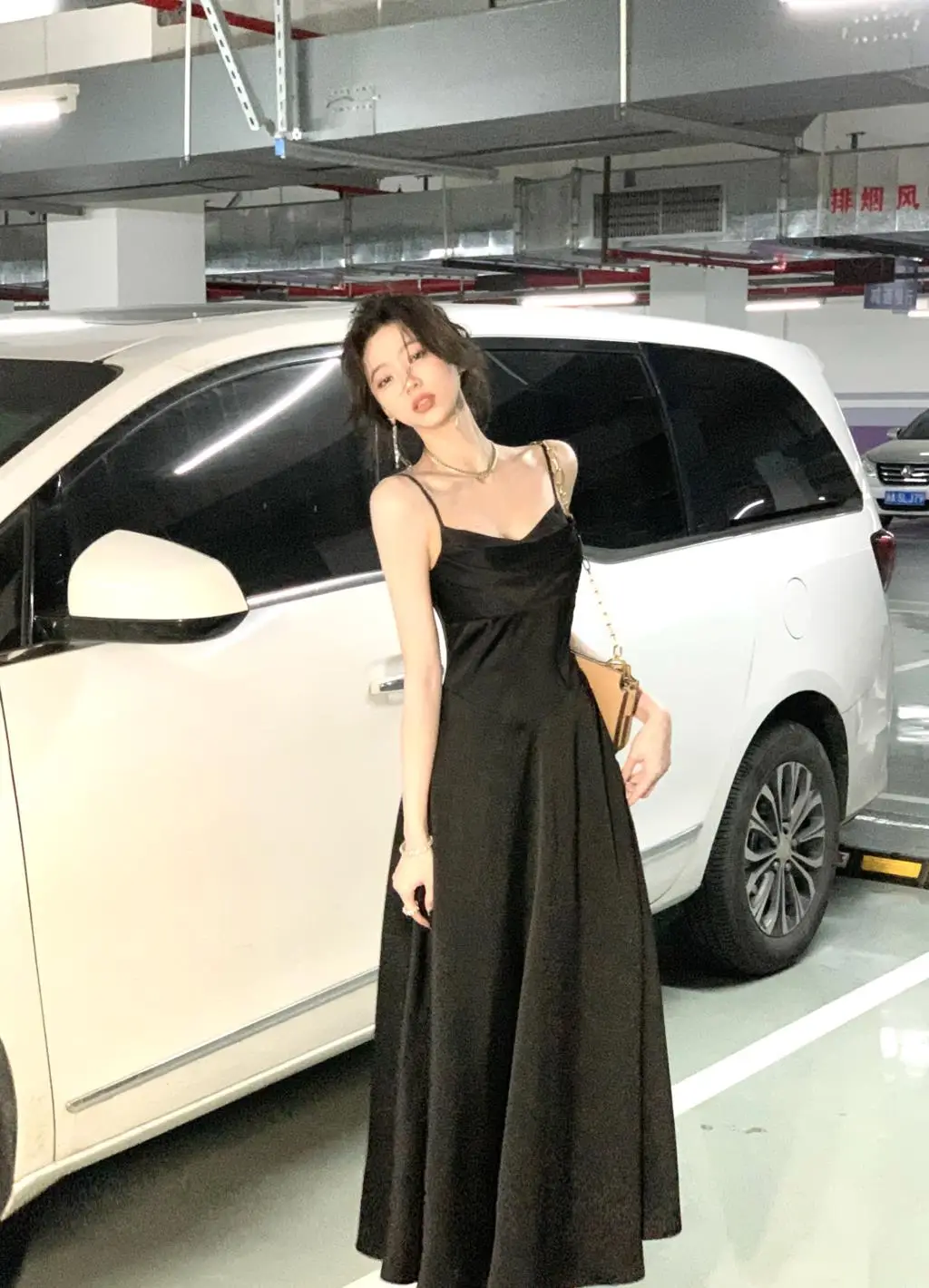 New Summer Satin Midi Dress Women Slim Spaghetti Strap Elegant Party Dresses Wedding Evening Birthday Backless Prom Robe Clothes