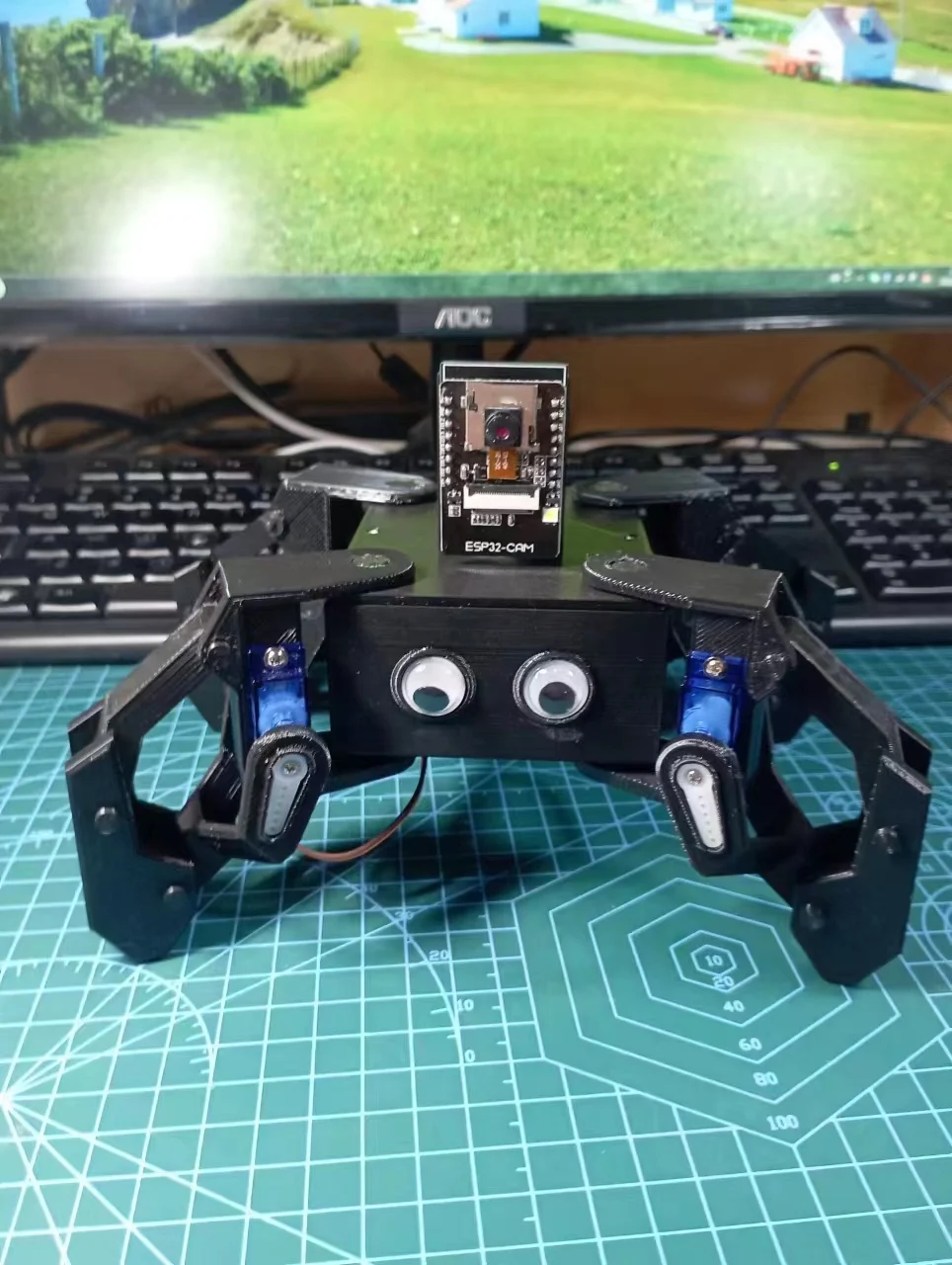 ESP8266 Robotics Kit Educational Diy Kit 4 Dof Electric Spider Robot Kit for ESP32-CAM Robot with Servo SG90 Programmable Toys