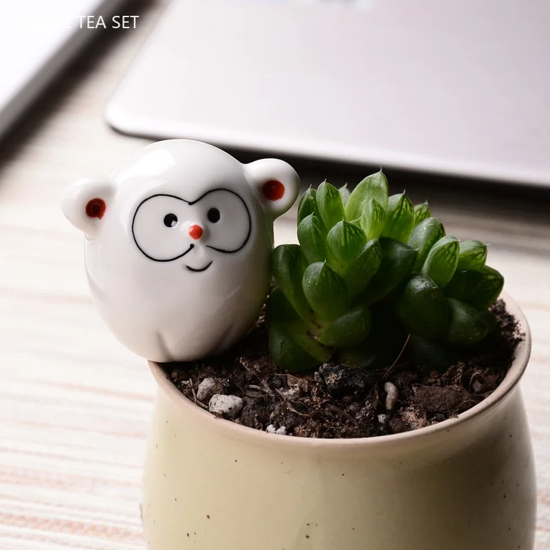Mini 12 Chinese Zodiac White Porcelain Tea Pet Boutique Can Raise Handmade Tea Doll Cute Animal Ornaments Tea Set Accessories
