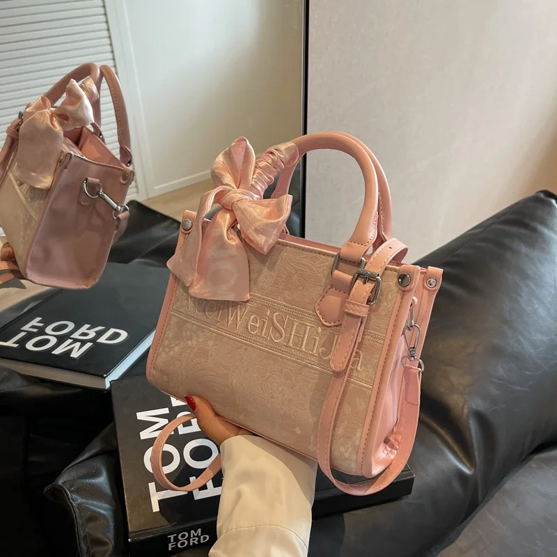 2024 New Printed Embroidered Handbag Women's Large Capacity Shoulder Bag Fashion Handbag Luxury Jacquard Shopping Beach Handbag