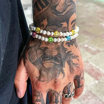 Braccialetti con perline retrò con volto sorridente Braccialetti con perline fatti a mano in argilla imitazione perla Gioielli Desinger Accessori unisex Regalo per gli amanti 1