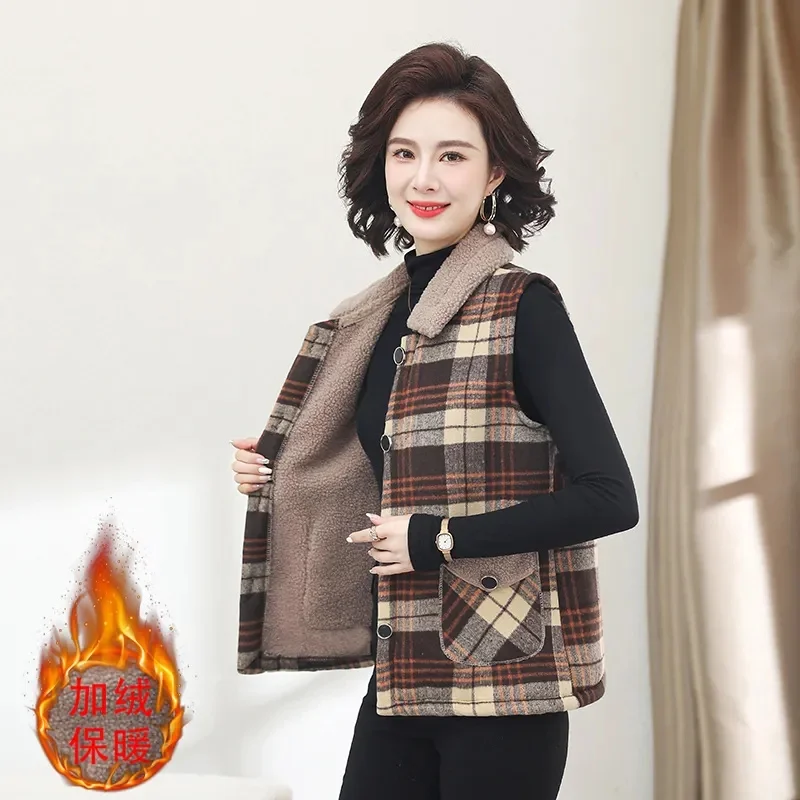 Cashmere Waistcoat for Women 2022 Autumn/Winter New Warm Outside Wearing Gingham Vest Lamb Cashmere Thick Mother Vest for Women