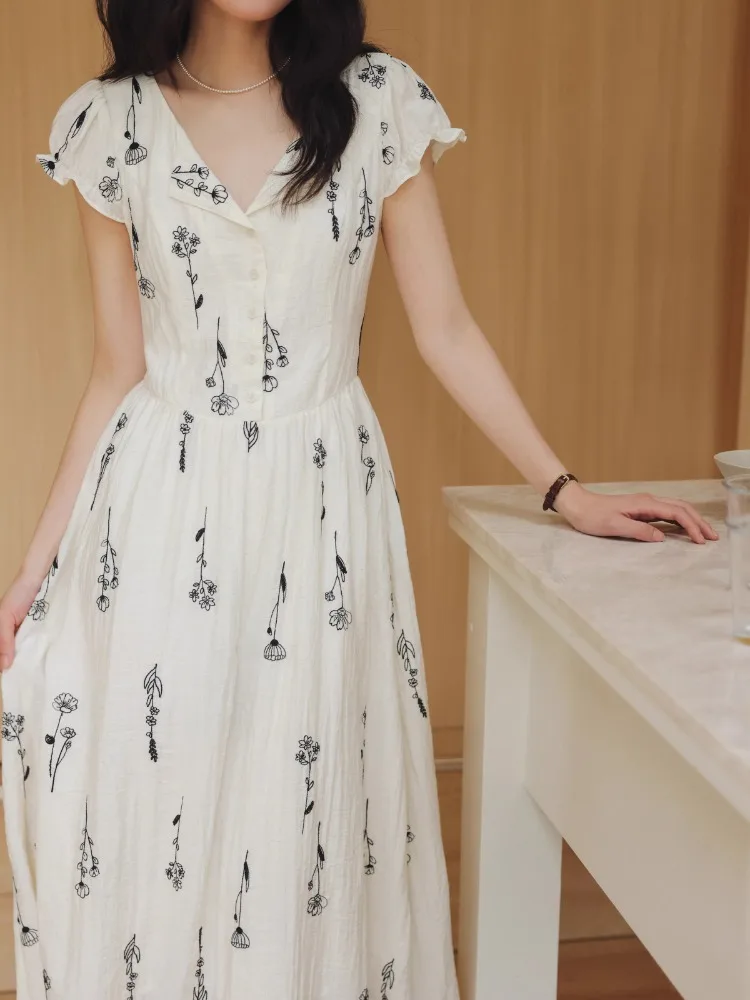 a line chiffon lace wedding dress Long Sleeves Of Romance Dresses With Deep V Neckline COCOMELODY CW3513, 25 Days / Ivory / US10-UK12-EUR40 appliqued chiffon lace Decades Costume Idea: 90s Colour:BLUE subcategory2:Fit N' Flare