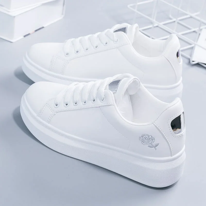 Shoes 2023 Women Running Spring Autumn Fashion White Breathable Embroidered Flower Lace-Up Casual Sneakers Zapatos De Mujer 4