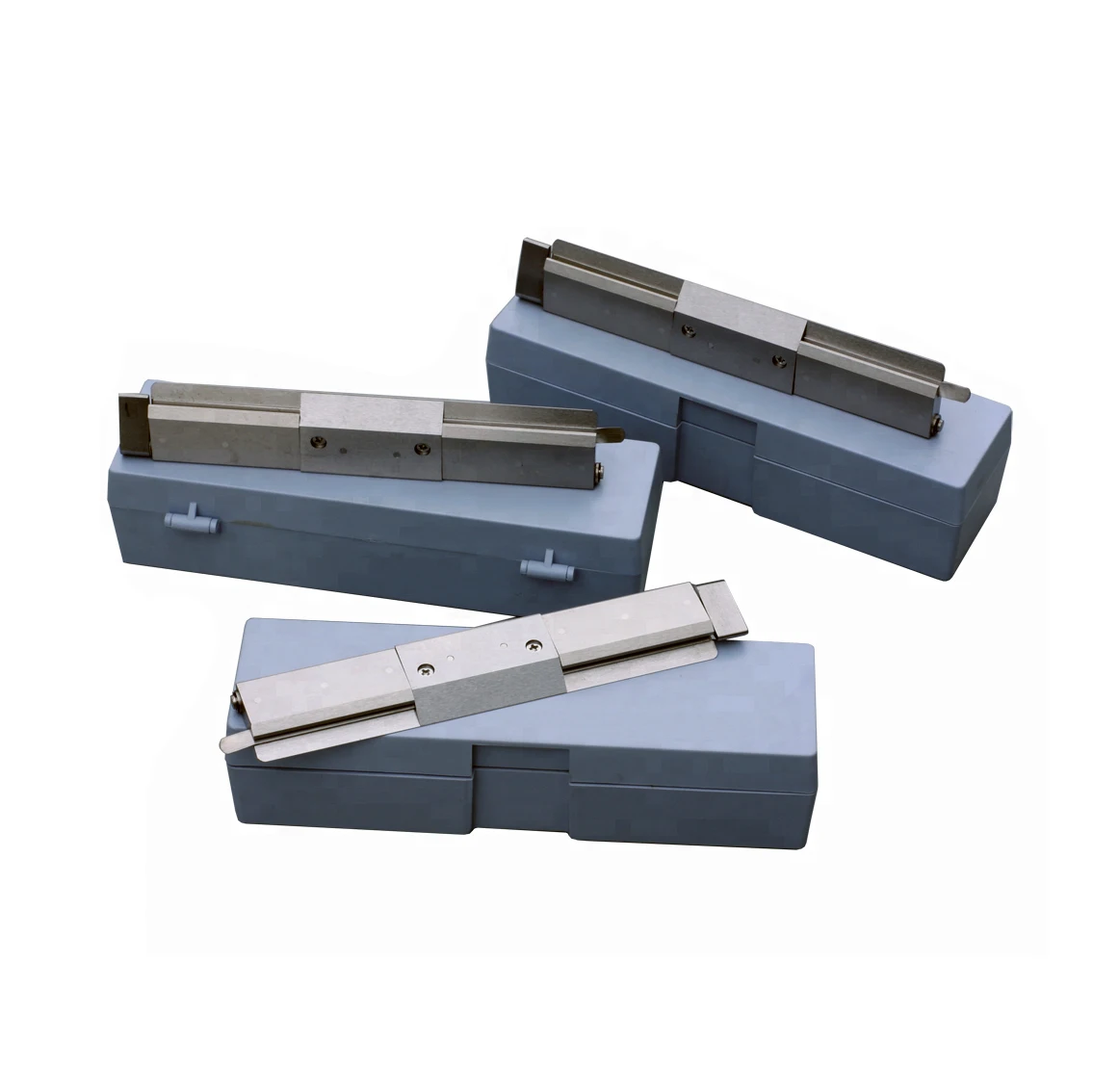 

Laboratory consumable tissue microtome disposable blade holder