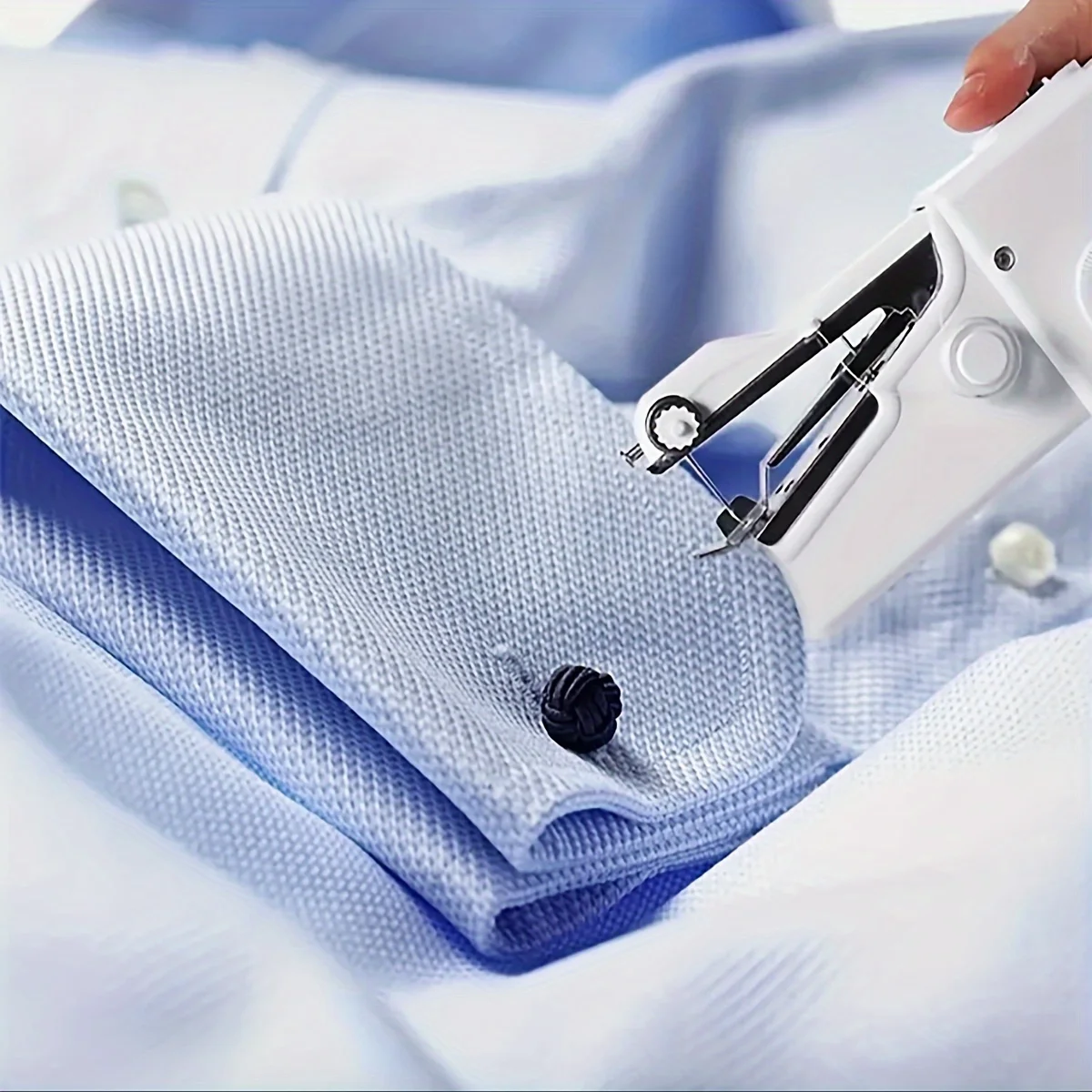 1pc Handheld Electric Sewing Machine - Portable Mini Sewer for Quick Repairs, Perfect for Home and Travel 3