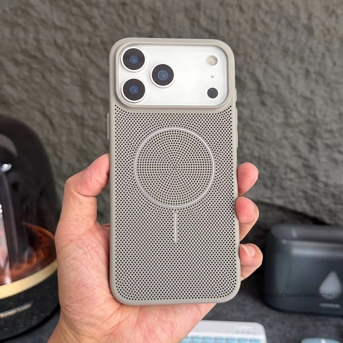 Premium Breathable Cooling Hard Case with Magnetic Charging Cover