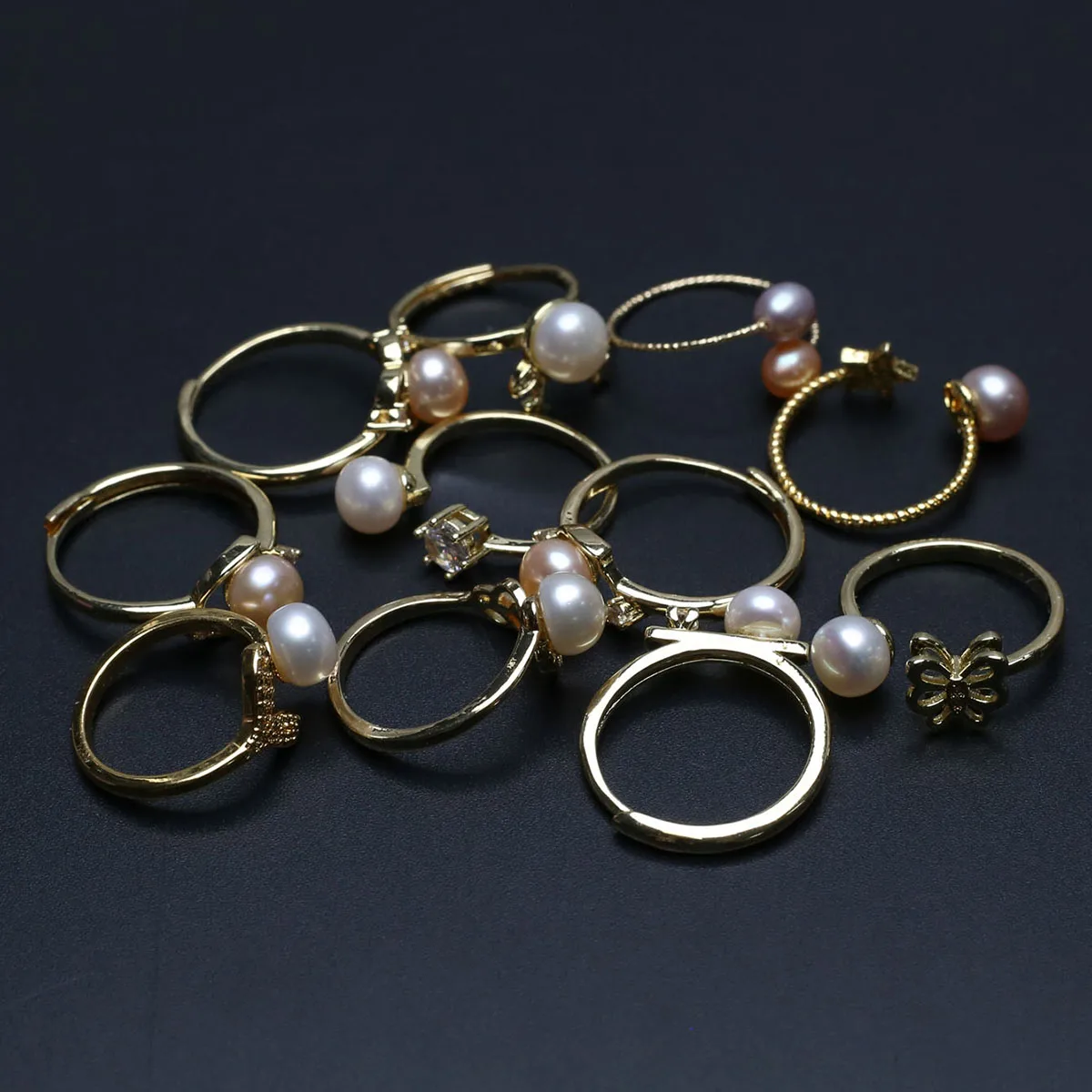 10PCS Wholesale Natural Freshwater Pearl Zinc Alloy Ring for Bridal Wedding, Engagement, and Proposal Ring Gifts