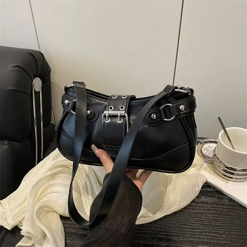 Bolsa de Ombro Feminina com Estampa Leopardo Retrô