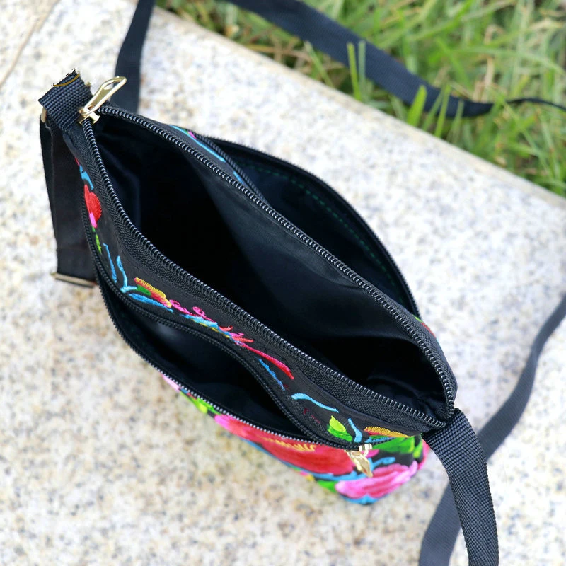 New Ethnic Style Embroidery Bag Three Zipper Women Shoulder Crossbody Bag Small Handbags for Women Casual Canvas Travel Bags