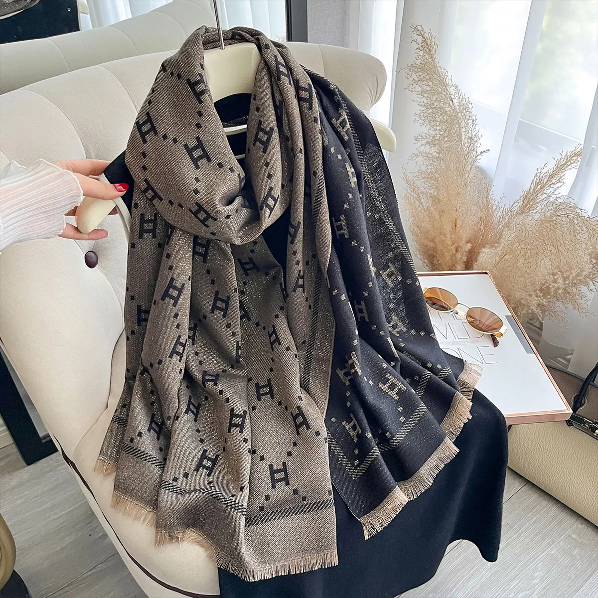 Ladies Muslim Print Hijab Golden Thread long Scarf Design Spring and Autumn Sun Protection Scarf Shawl Foulard Wrap Headscarf