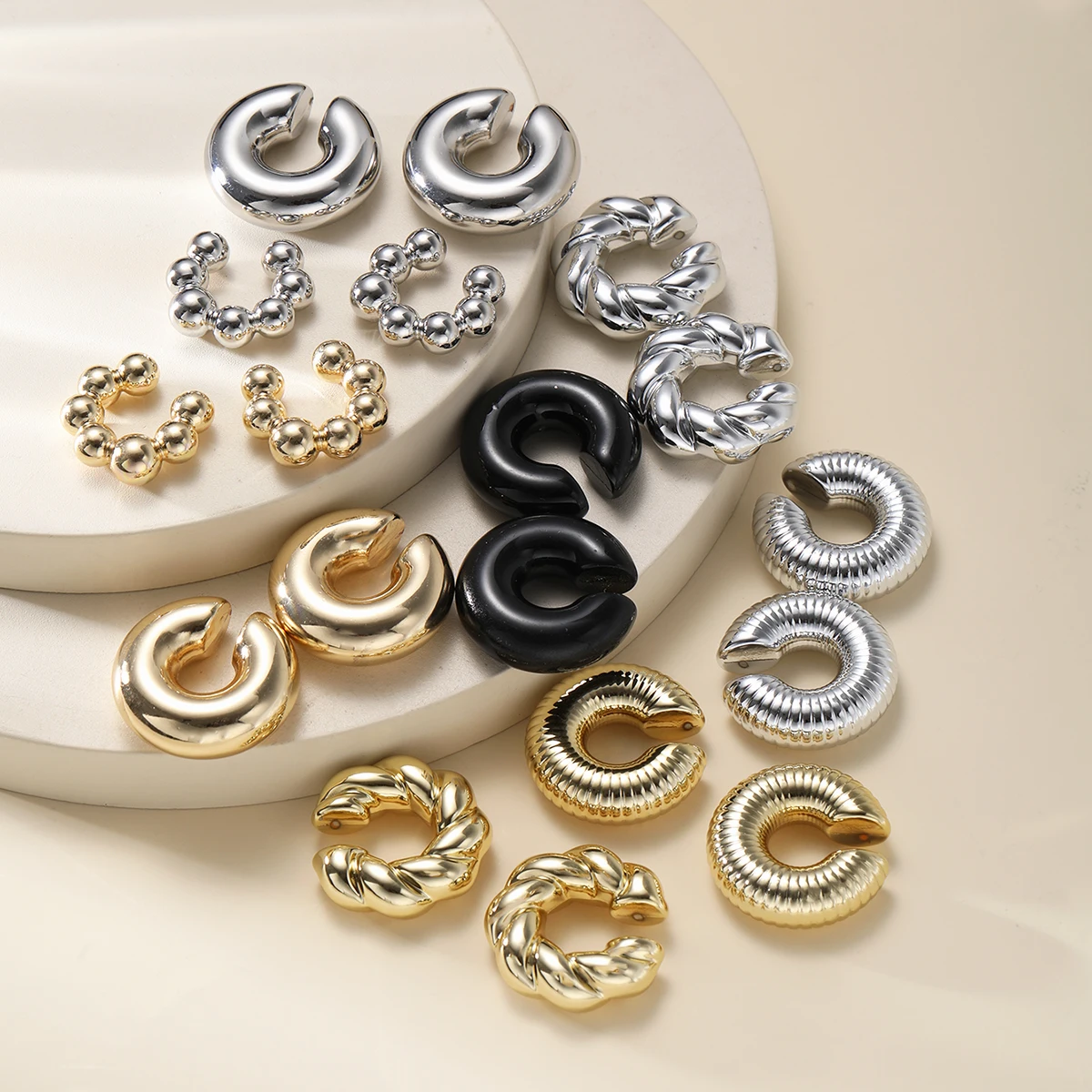 18 Pcs Vintage Smooth Circle C Shape Clip Earring For Women Fashion Lightweight No Piercing Cartilage Ear Cuff Punk Jewelry Gift