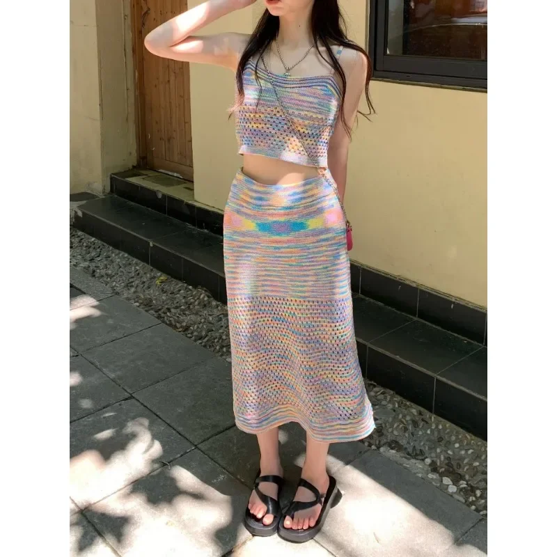 

JUYABEI Pure Wind Rainbow Stripes Color Contrast Design Sense Niche Temperament Hollow Halter Top Sweater Skirt Two-piece Set