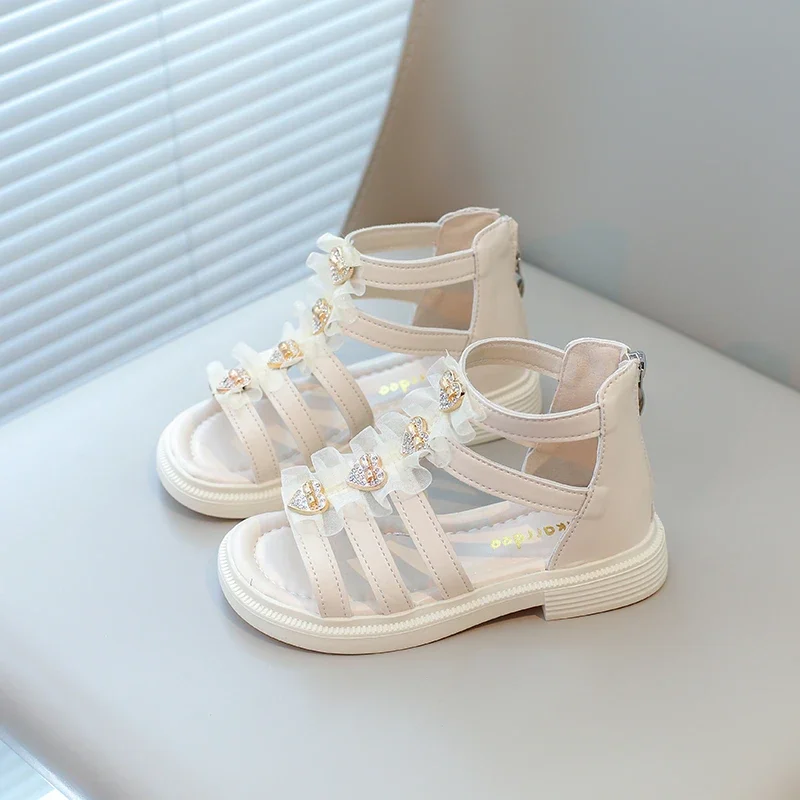 Girls Sandals Children Beach Shoes Kids Gladiator Sandals with Heart Metal Buckle Decoration Back Zipper with Lace Princess 2024