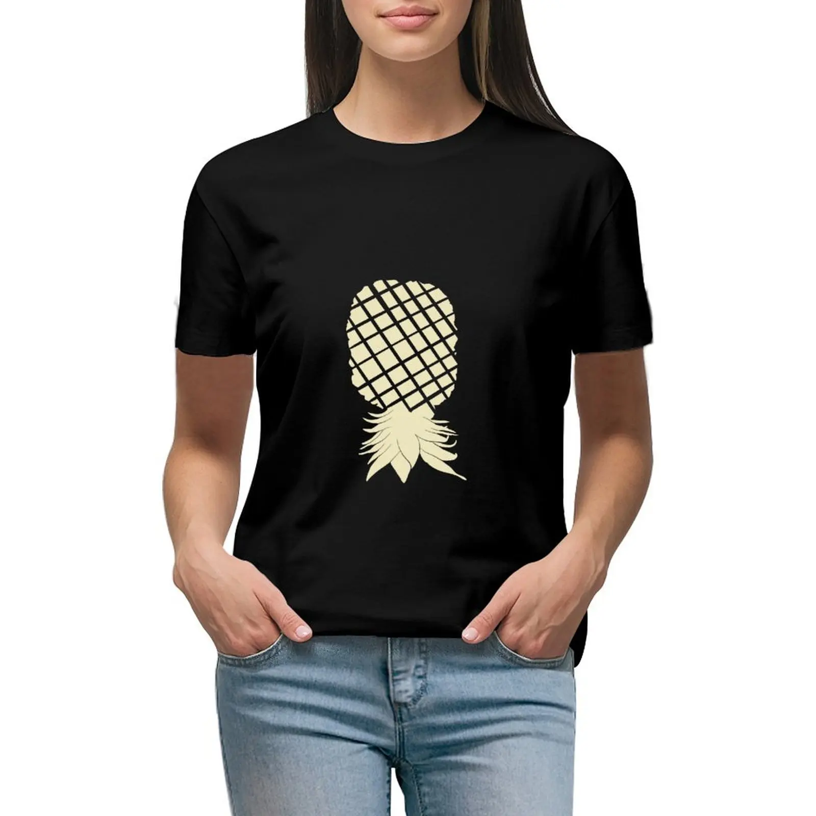 

Elegant yet simple pineapple T-shirt Female clothing korean fashion Woman fashion
