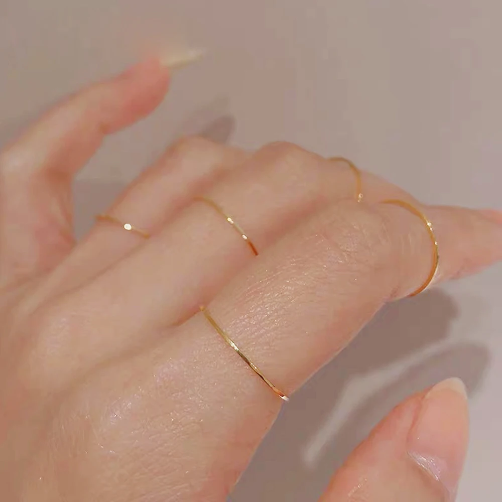 Elegant Thin Titanium Steel Couple Ring in Silver and Rose Gold Tones - Stylish and Simple Design