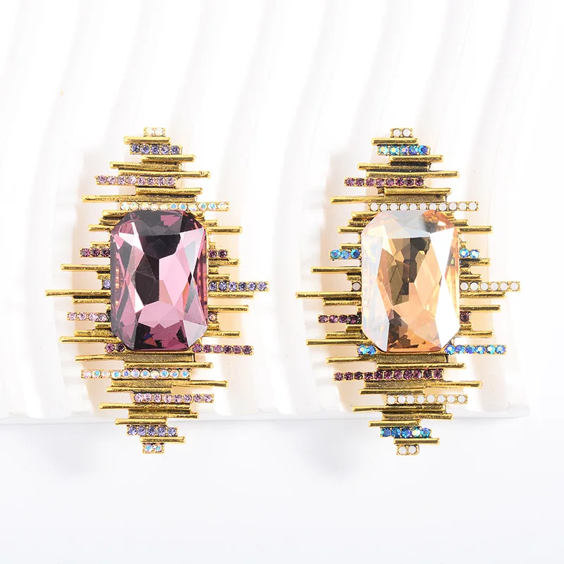 OKILY Palace Style Rectangular Crystal Brooches with A High-end Temperament for Women's Vinatge Elegant Broochpins  Accessories