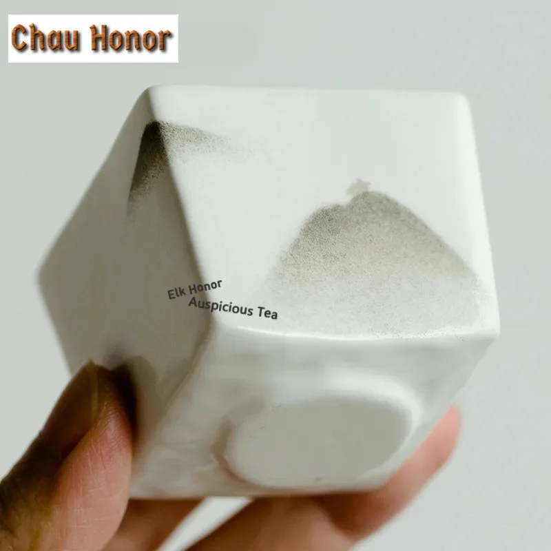 2pc/set Creative Viewing Mountain Ceramic Master Cup Japanese Square Teacup Guests Drink Reception White Porcelain Teaware 50ml