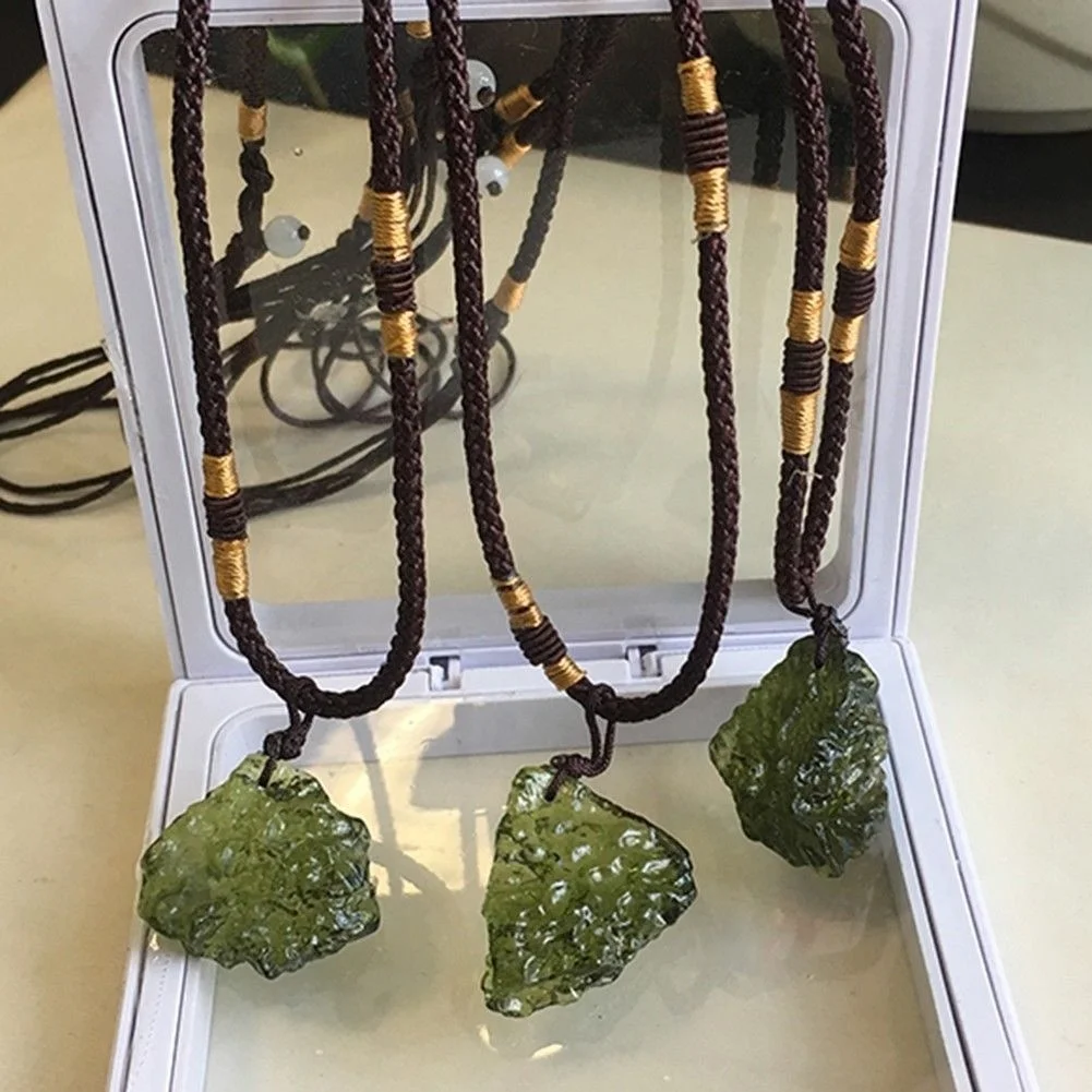 Natural Unique Crystal Quartz Necklace Green Stone Moldavite Pendant Meteorite Outer Space Aerolite Impact Glass Healing Energy