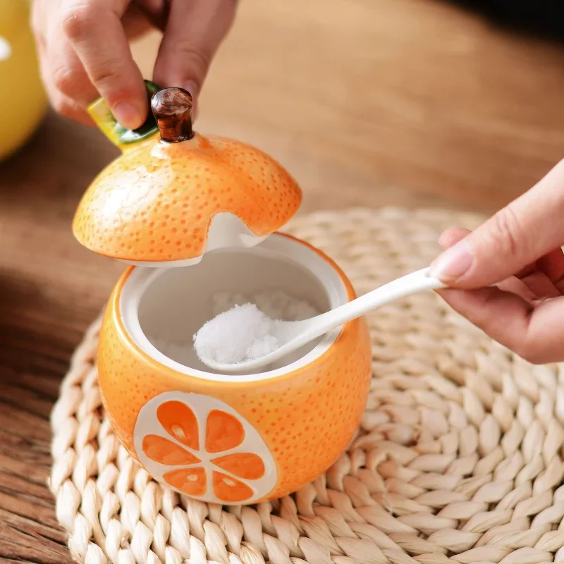 Seasoning jar salt shaker spices bottle salt pepper shakers Creative Fruit-shaped Ceramic Spice Jar Salt Shaker and Pepper Container Oil Bottle Kitchen Household Goods Spice Storage Jar