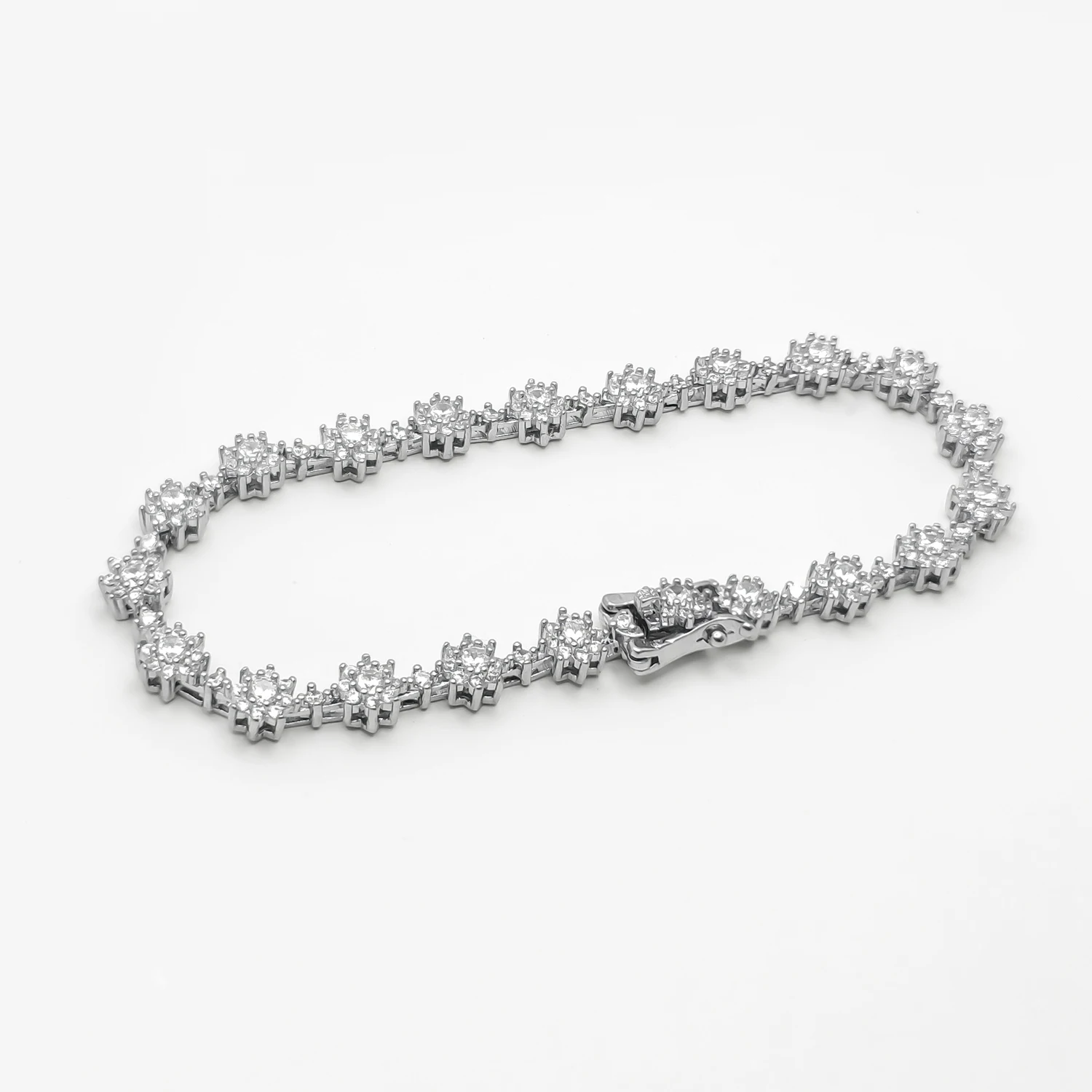 

HESHI Sparkling Snowflake Bracelet Summer Comfort Banquet Birthday Travel gift for Women Sisters