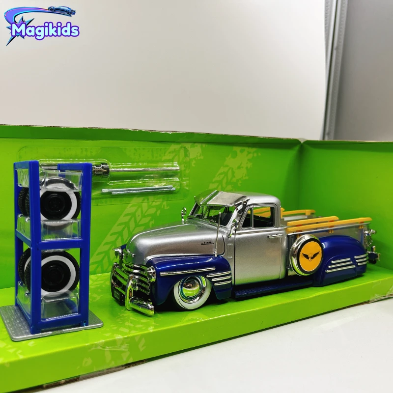 1-24-1951-chevrolet-pickup-high-simulation-diecast-car-metal-alloy-model-car-toys-for-children-gift-collection-j147