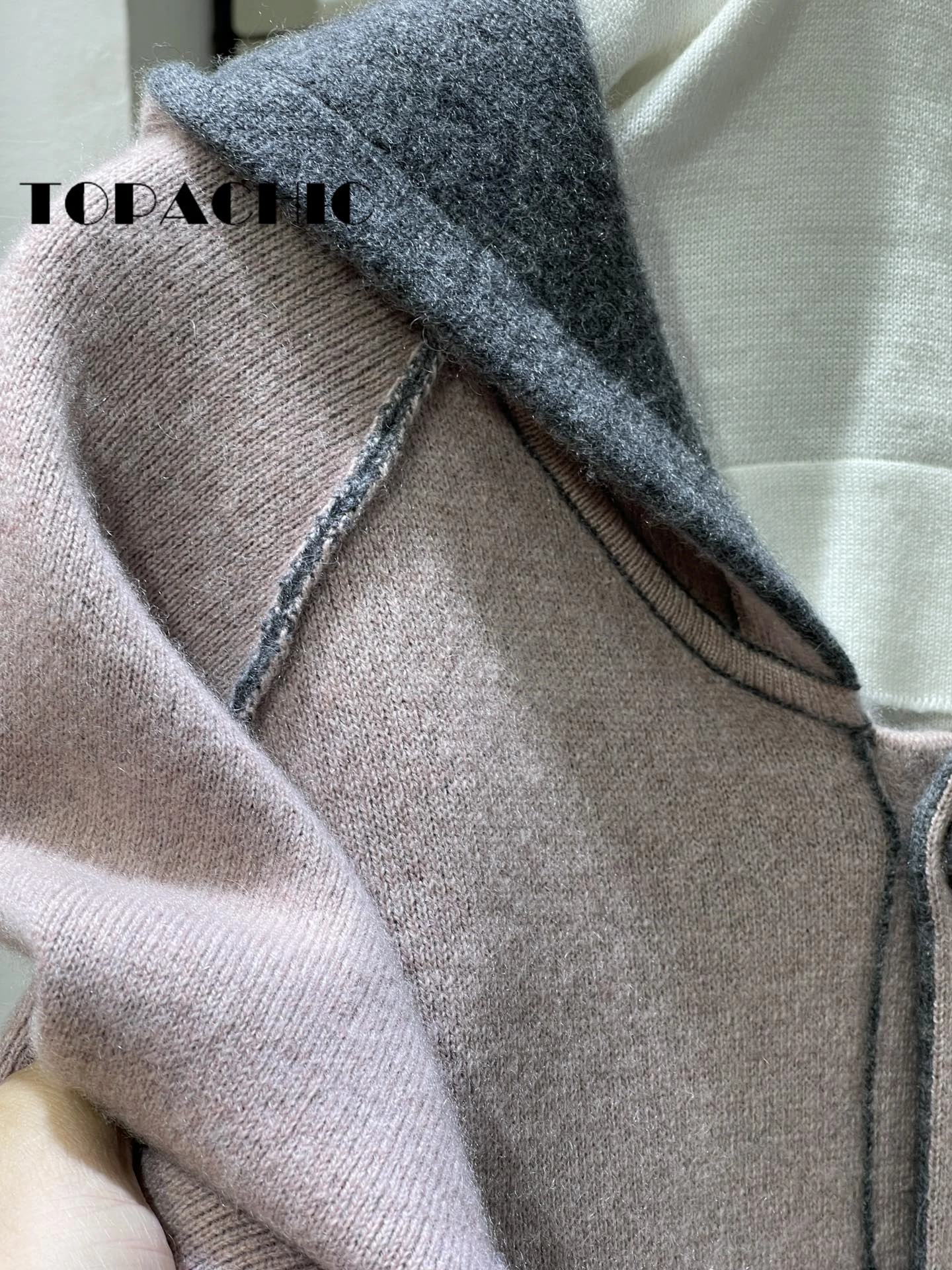 Рисунок 6 - Женский однобортный Кардиган с капюшоном TOPACHIC