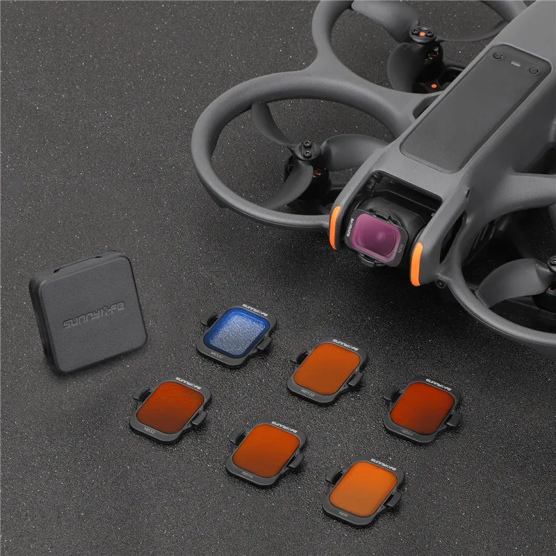 Vue rapprochée des filtres UV, PL et C4 du lot pour DJI Mini 3 Pro, avec reflets lumineux.