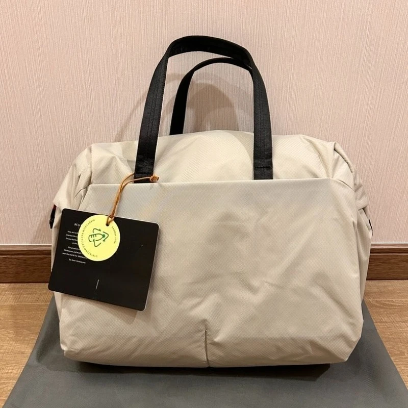럭셔리 브랜드 라이트 더플백 30L 아웃도어 여행 가방 방수 짐 더플백 멀티웨이 캐리 크로스바디 핸드백 주말 여행용