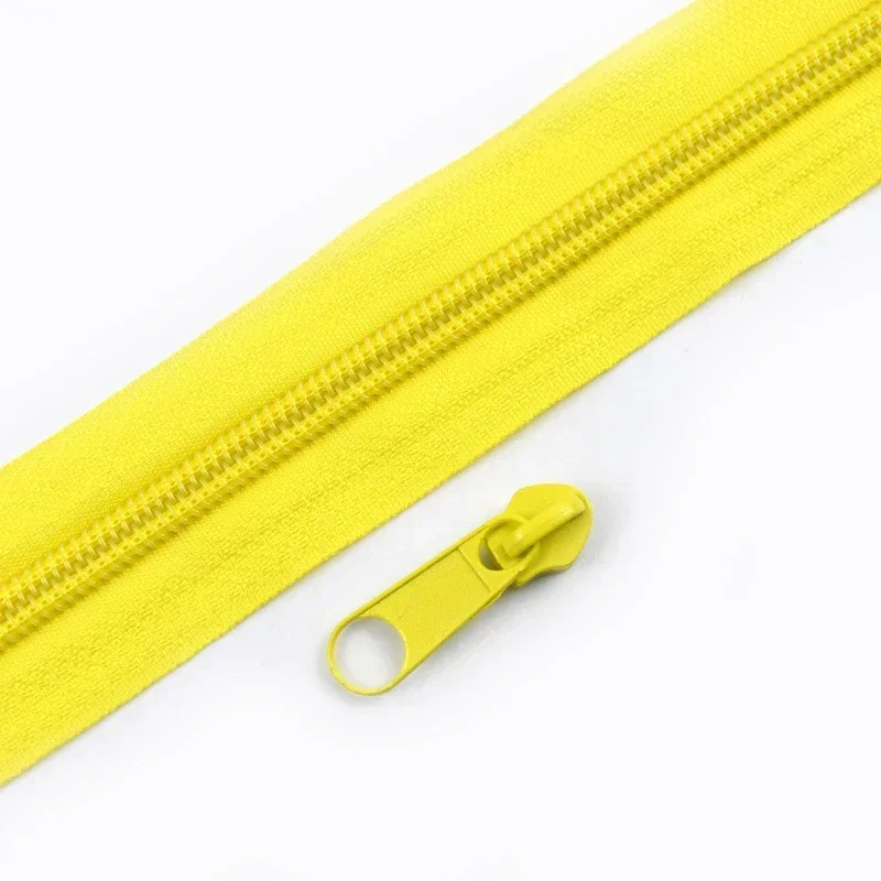 Colorful Nylon Coil Zipper Tape with Sliders for DIY Sewing and Garment Decoration